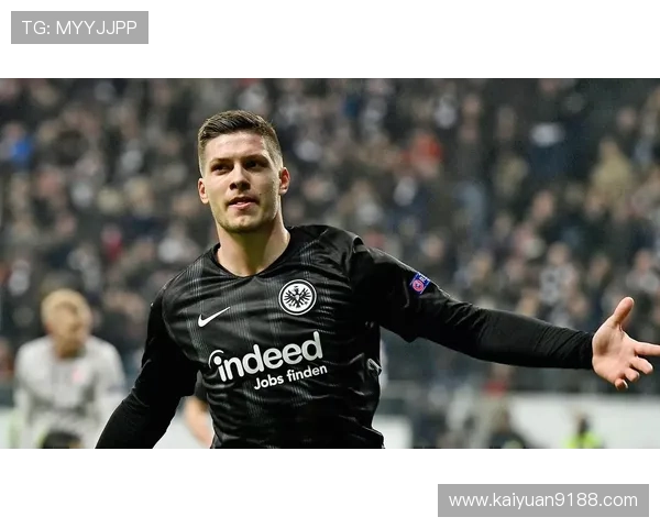 皇马娱乐场：定期举办皇马主题的线上线下活动，增强粉丝的归属感和参与感